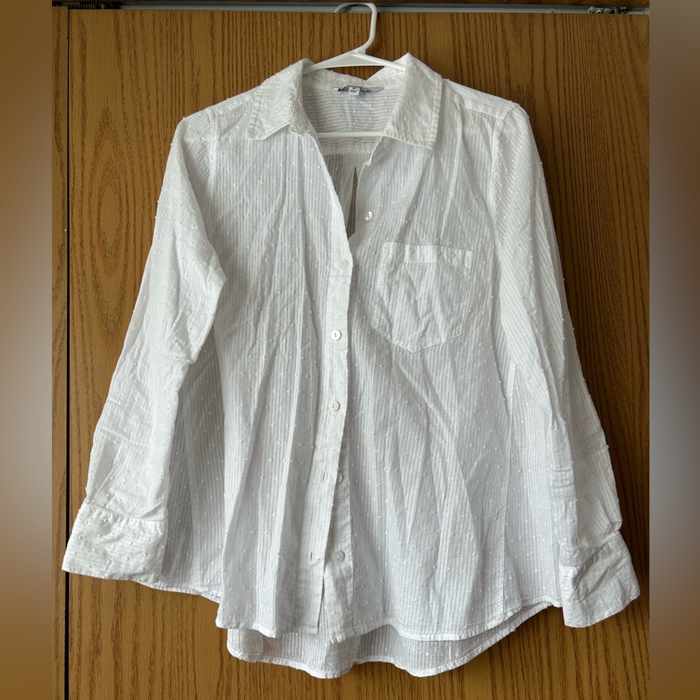 Long sleeves white blouse